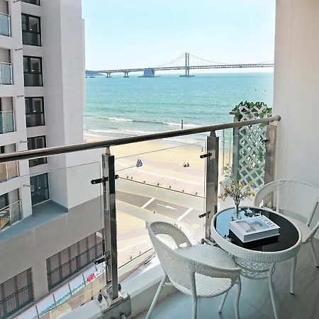Elmomento Gwangan Hotel Busan Exterior photo