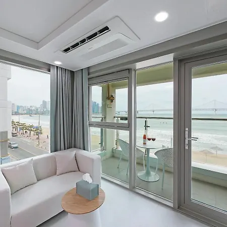 Elmomento Gwangan Hotel Busan Exterior photo